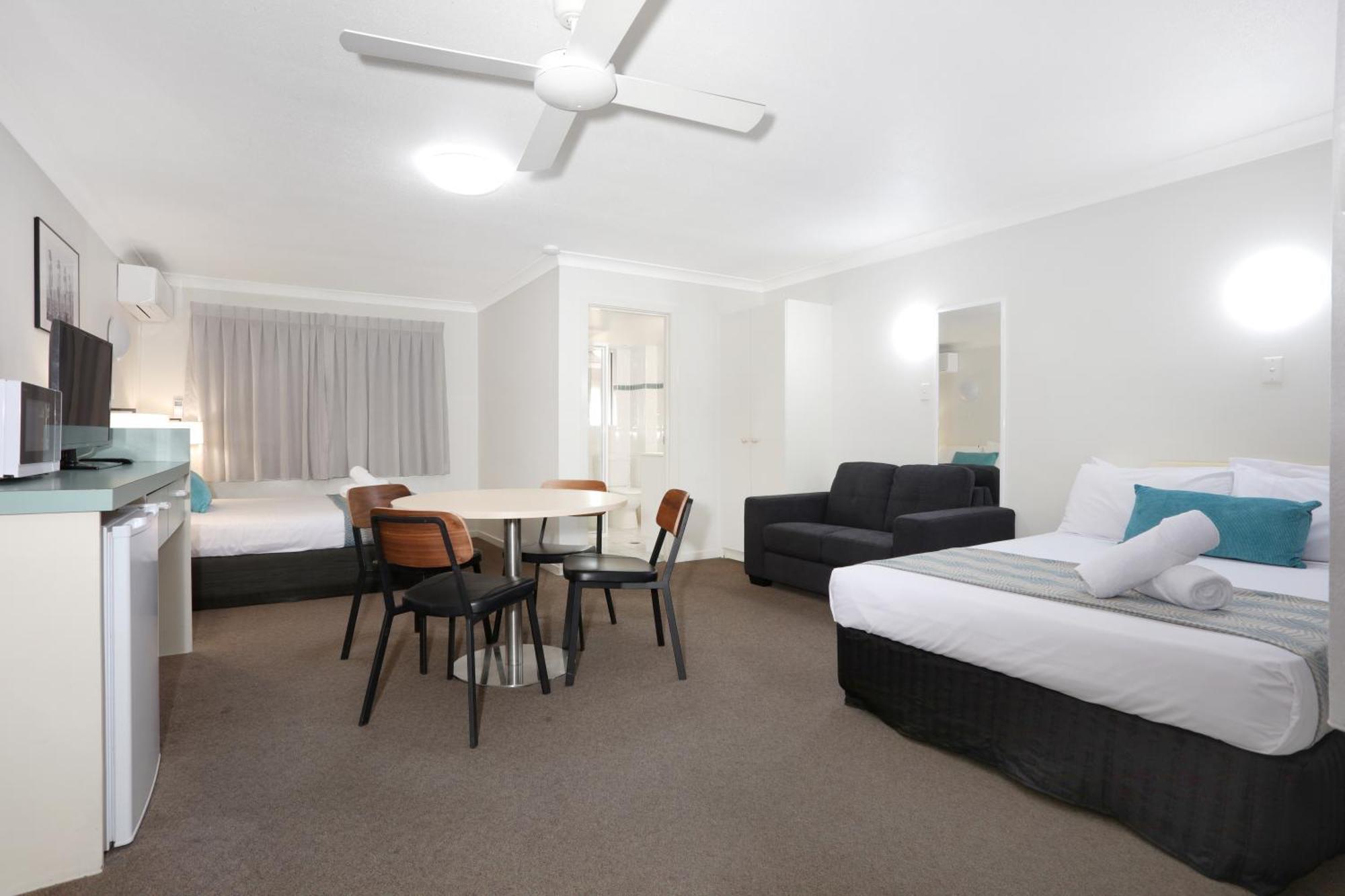 Southport Motel & Apartments Gold Coast Bagian luar foto
